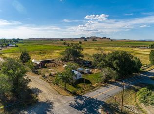 10 W Pavillion Rd, Pavillion, WY 82523