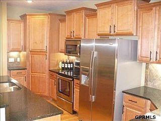 5th image of 15902 Laurel Ave