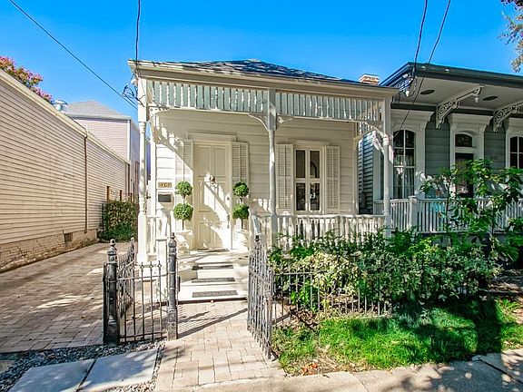 3rd image of 1028 Marengo St