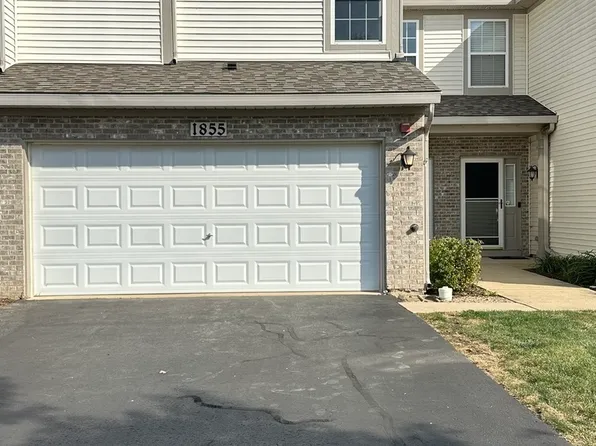 1855 Candlelight Cir, Montgomery, IL 60538