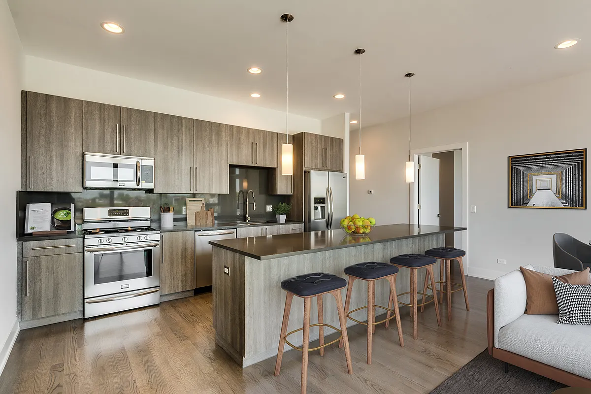 Building Photo - 2351 N Seeley Ave #2B