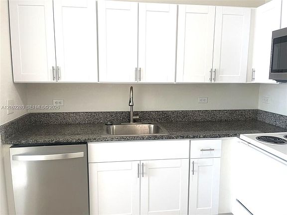 4th image of 3690 N 56th Ave APT 941