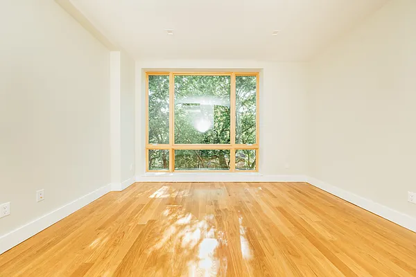 Rented by Nooklyn NYC LLC | media 19