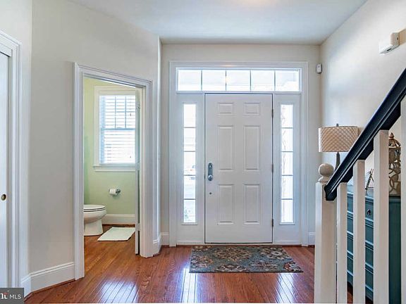 3rd image of 18778 Bethpage Dr