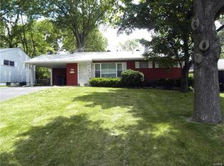 10012 Lakemoor Dr, Saint Louis, MO 63136