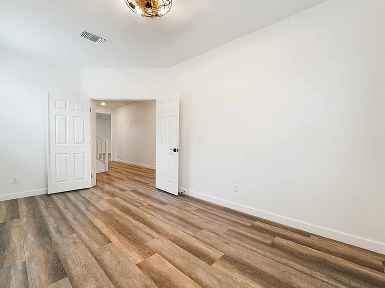 7547 Mojave Wind Ave — Photo 3