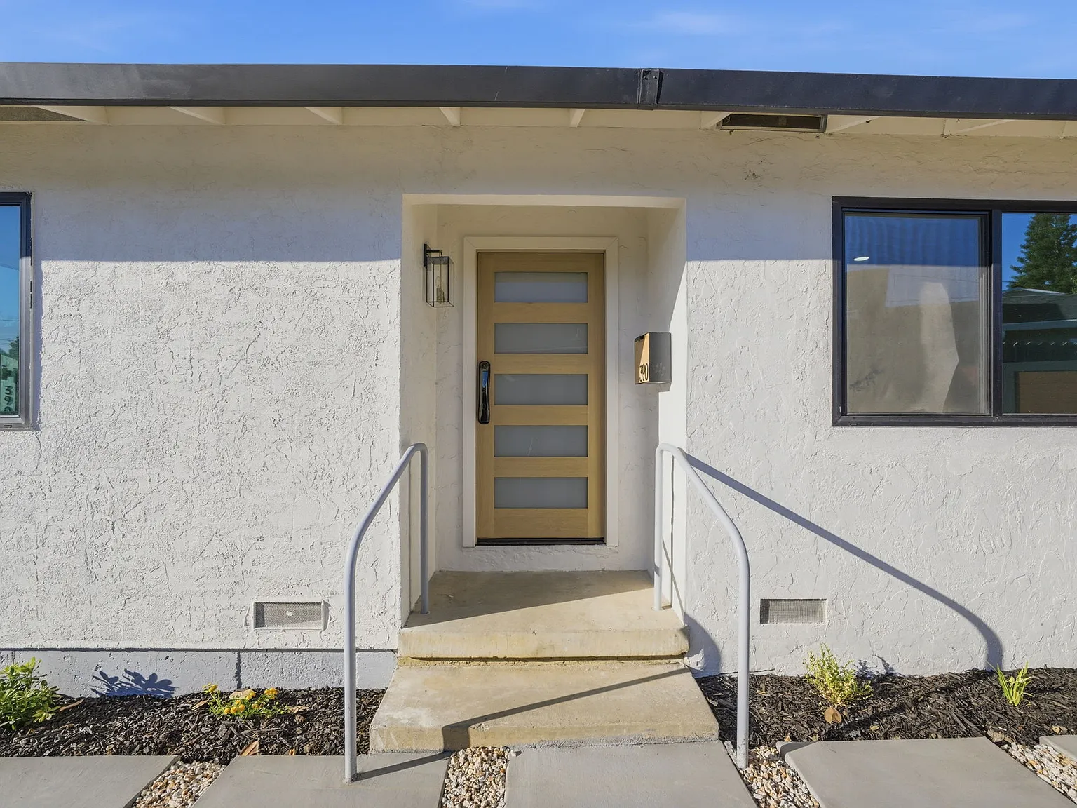 4 bed, 1454 sqft, $12,000 — Photo 4