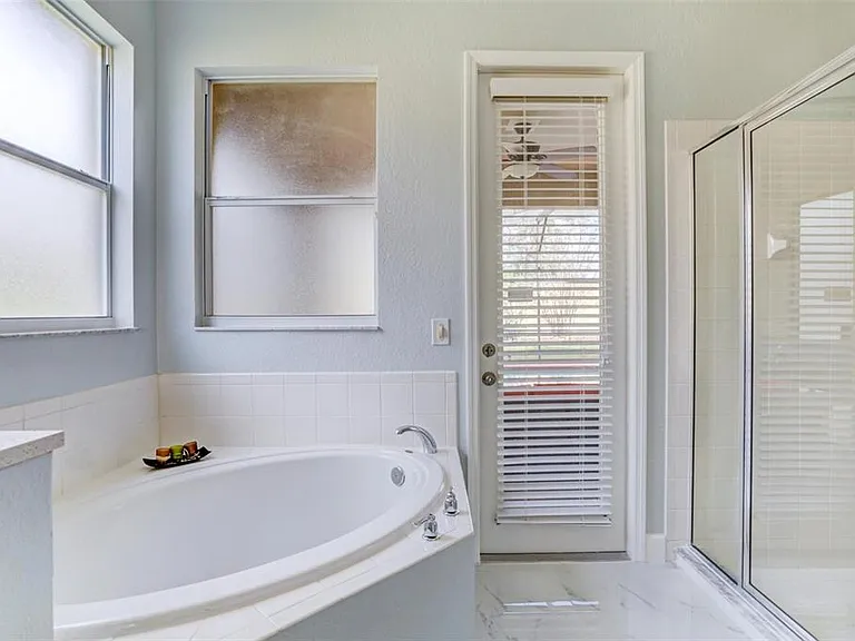 112 Cypress Pointe Ct — Photo 27