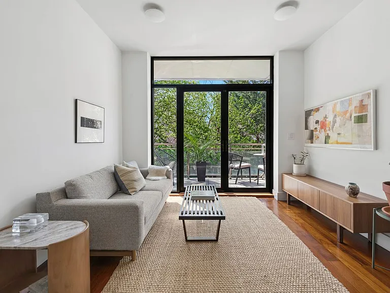 82 Adelphi St #3D — Photo 2