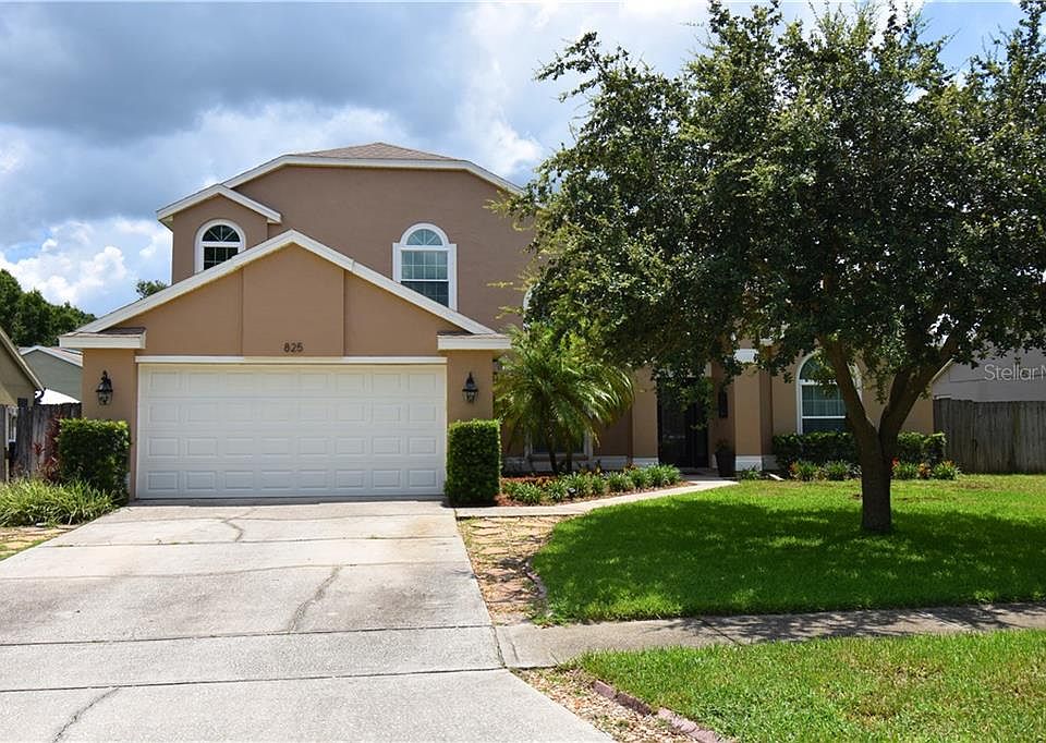 1st image of 825 Bloomingdale Dr