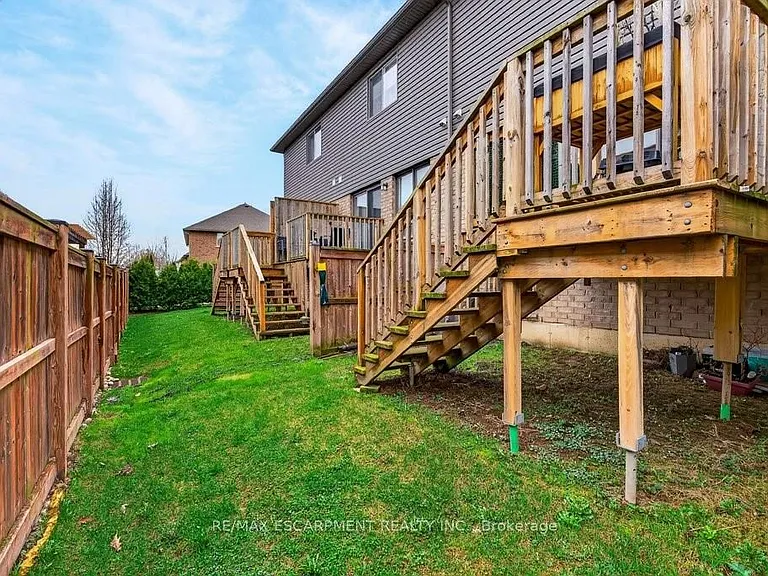 377 Glancaster Rd #16 — Photo 43