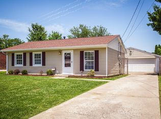 150 Meadowood Rd, Louisville, KY 40229