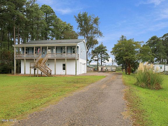 5th image of 402 Gillikin Road