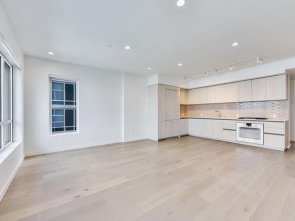 4th image of 110 Channel St Unit 520