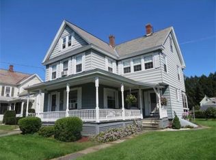 19 Shattuck St, Greenfield, MA 01301