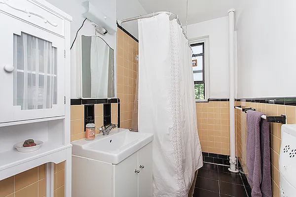 Sold by Brooklyn Hearth Realty | media 18