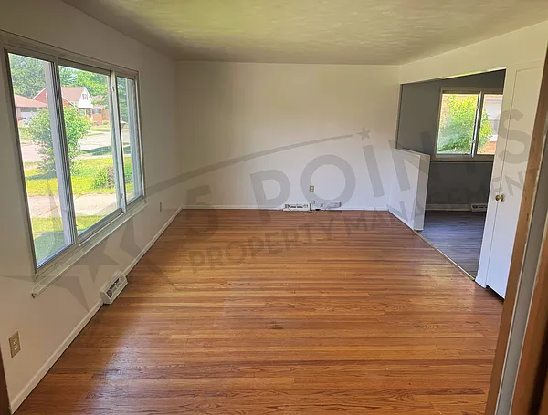 927 E 216th St #1 — Photo 34