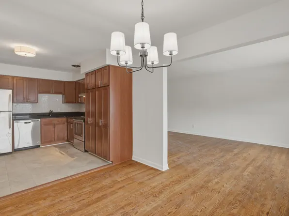 323 N Eton St, Birmingham, MI