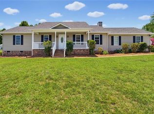 310 Dogwood Acres Ln, Madison, NC 27025