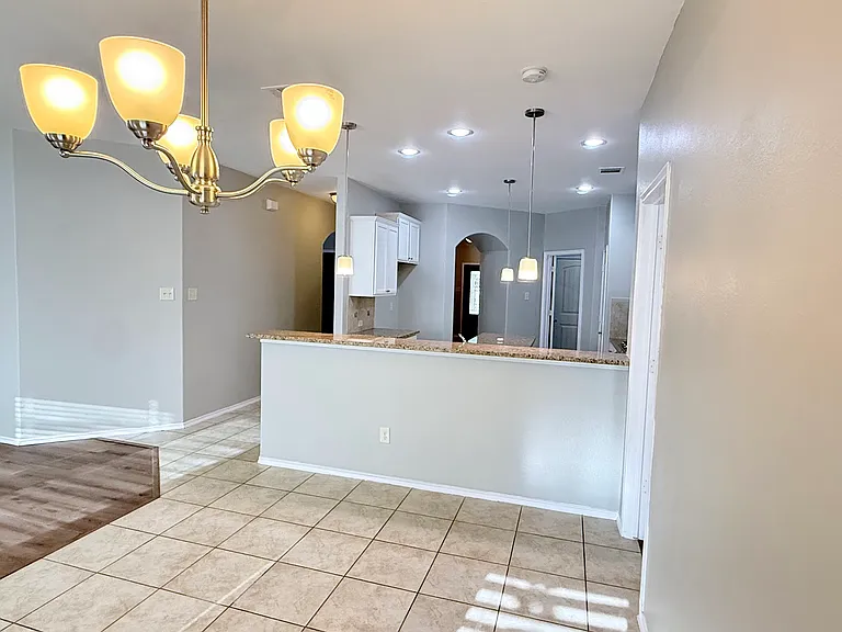 516 Rustic Oak Ln — Photo 12