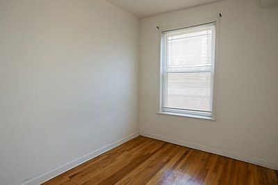 5th image of 1521 W Barry Ave APT 2