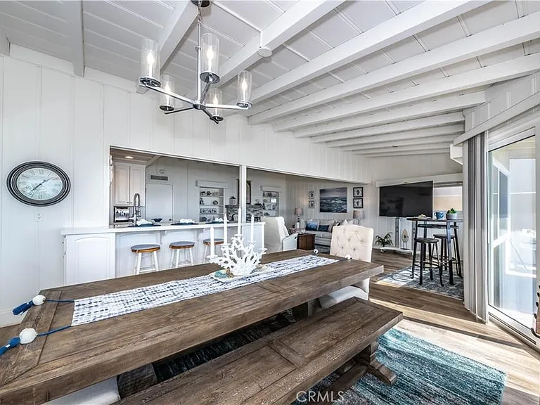 35325 Beach Rd — Photo 19
