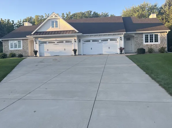 (undisclosed Address), Delafield, WI 53018