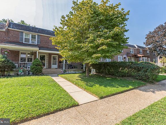2nd image of 241 Park Dr