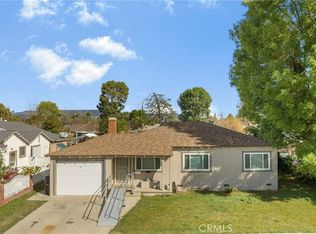 18739 Cantlay St, Reseda, CA 91335