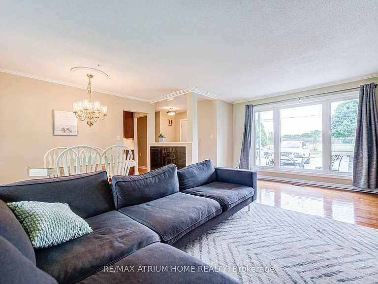 134 Fairglen Ave — Photo 15