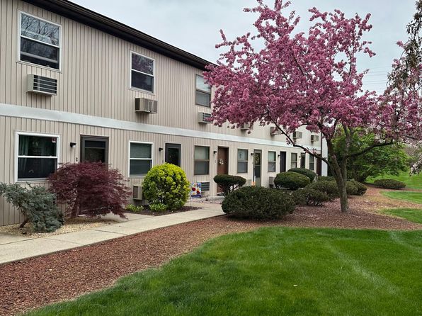 1338 W Wyomissing Ct APT F