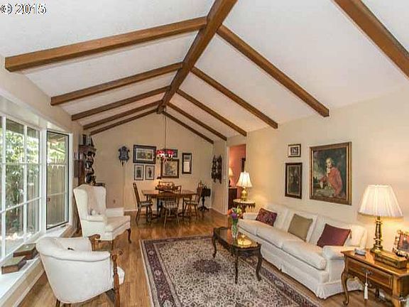 3rd image of 4226 Woodside Cir
