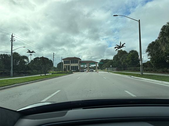 2nd image of 800 SW 137th Avenue #G203