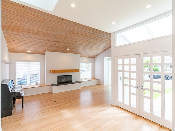 3rd image of 8017 Agnew Ave
