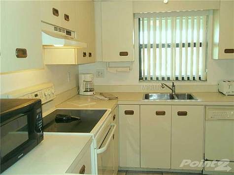 3rd image of 87 Boundary Blvd APT 11