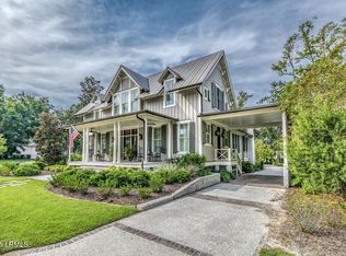 61 River Pl, Beaufort, SC 29906