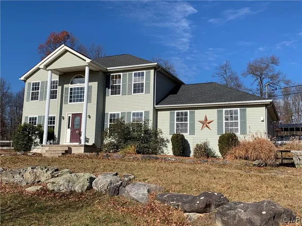 187 Whitetail Rd, Henryville, PA 18332