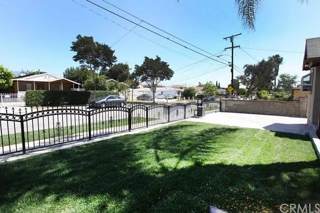 214 W Glendon Way #A — Photo 8