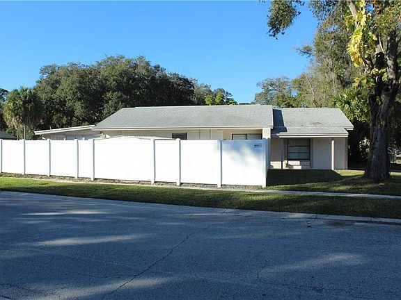 3rd image of 10449 Rosemount Dr