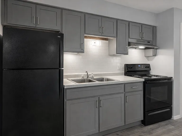 Legends Pointe Apartments — Photo 2