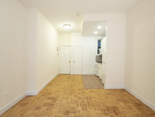 Rented by City Connections Realty | media 8