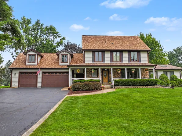 7414 Meadow Ln, Cary, IL 60013
