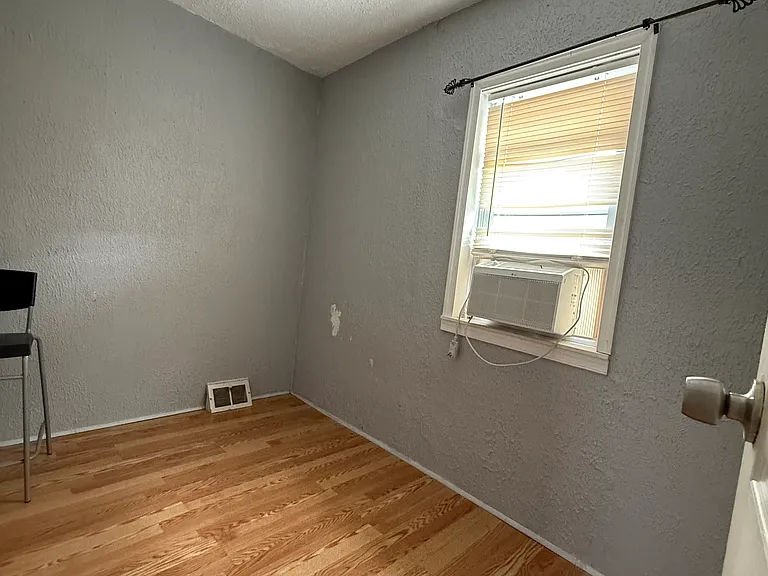 2639 E Ann St — Photo 5
