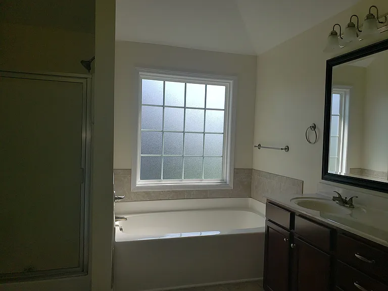 5911 Crown Ridge Ct — Photo 4