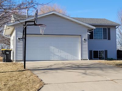 218 10th Ave NW, Byron, MN, 55920