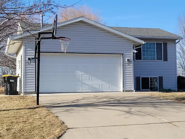 218 10th Ave NW, Byron, MN 55920