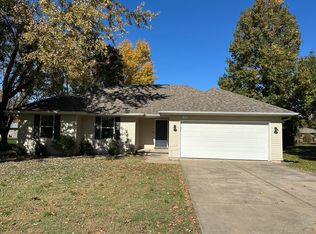 113 E Kimberly St, Republic, MO 65738
