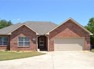 2413 Cherry Ln, Corinth, TX 76210