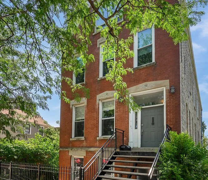 1530 N Throop St #1 — Photo 1