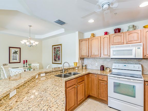 4th image of 1500 SW 50th St APT 102